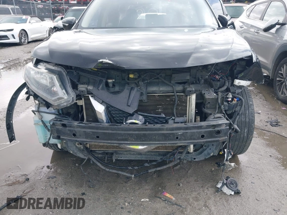 2015 Nissan Rogue SV with VIN KNMAT2MT3FP524304, listed as a IAAI auction lot 41716315 with 207,783 mi miles. Bid and sale history available at carsss.com. Image 6.
