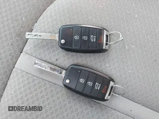 2016 Kia Optima LX z VIN 5XXGT4L3XGG080662, wystawiony jako IAAI lot #42048361 z przebiegiem 99 564 mil mil oraz . Historia ofert i sprzedaży dostępna na DreamBid. Obrazek 11.