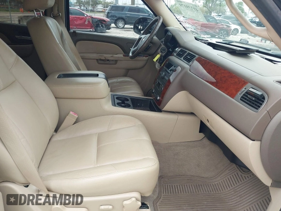 2013 Chevrolet Avalanche LT with VIN 3GNMCFE04DG120235, listed as a IAAI auction lot 41739179 with 77,861 mi miles and . Bid and sale history available at DreamBid. Image 5.