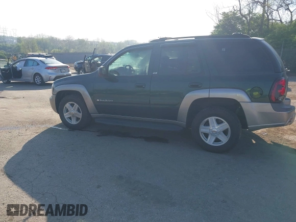 2002 Chevrolet TrailBlazer LTZ with VIN 1GNDT13S022481992, listed as a IAAI auction lot 42105335 with 71,456 mi miles and . Bid and sale history available at DreamBid. Image 3.