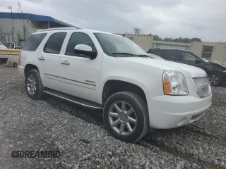 2013 GMC Yukon Denali with VIN 1GKS1EEF2DR279005, listed as a Copart auction lot 70446104 with 209,564 mi miles and Salvage Title. Bid and sale history available at carsss.com. Image 4.