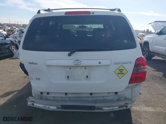 2001 Toyota Highlander with VIN JTEGF21A410020197, listed as a IAAI auction lot 41174592 with 178,271 mi miles. Bid and sale history available at carsss.com. Image 17.