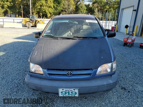1999 Toyota Sienna LE with VIN 4T3ZF13C8XU108650, listed as a Copart auction lot 74476004 with 215,060 mi miles and Salvage Title. Bid and sale history available at carsss.com. Image 5.