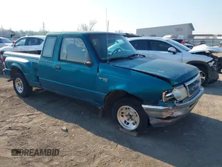 1997 Ford Ranger XL with VIN 1FTCR14A2VPA82467, listed as a IAAI auction lot 41871581 with 299,206 mi miles. Bid and sale history available at carsss.com. Image 1.