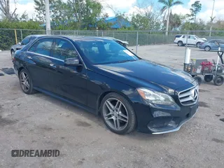2015 Mercedes-Benz E-Class E 350 Luxury with VIN WDDHF8JB4FB134268, listed as a IAAI auction lot 41565841 with 208,219 mi miles. Bid and sale history available at carsss.com. Image 1.
