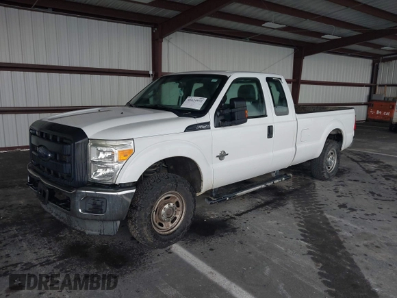 2013 Ford F-250 XL with VIN 1FT7X2BT8DEA72909, listed as a IAAI auction lot 40424932 with 392,409 mi miles and . Bid and sale history available at DreamBid. Image 18.