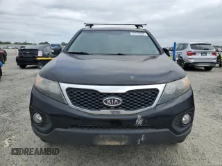 2013 Kia Sorento LX with VIN 5XYKT4A60DG392553, listed as a Copart auction lot 53710035 with 187,943 mi miles and Clean Title. Bid and sale history available at carsss.com. Image 5.