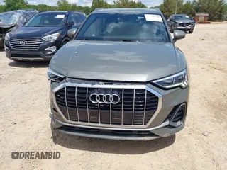 2020 Audi Q3 S line Premium Plus z VIN WA1EECF34L1030072, wystawiony jako IAAI lot #42198776 z przebiegiem 20 362 mil mil oraz . Historia ofert i sprzedaży dostępna na DreamBid. Obrazek 12.