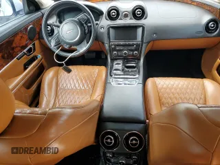 2016 Jaguar XJ Portfolio with VIN SAJWA2G72G8V91810, listed as a Copart auction lot 55269305 with Not Provided miles and Clean Title. Bid and sale history available at DreamBid. Image 8.