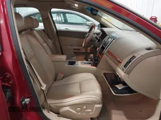 2008 Cadillac STS RWD z VIN 1G6DW67VX80125610, wystawiony jako IAAI lot #42280815 z przebiegiem 207 192 mil mil oraz . Historia ofert i sprzedaży dostępna na DreamBid. Obrazek 5.