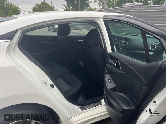 2016 Nissan Maxima S with VIN 1N4AA6AP8GC409491, listed as a Copart auction lot 56022195 with 39,041 mi miles and Clean Title. Bid and sale history available at DreamBid. Image 6.