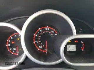 2009 Pontiac Vibe 1SA z VIN 5Y2SP67889Z460339, wystawiony jako Copart lot #46924945 z przebiegiem 151 727 mil mil oraz Szkoda całkowita • Salvage title. Historia ofert i sprzedaży dostępna na DreamBid. Obrazek 9.