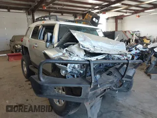 2007 Toyota FJ Cruiser with VIN JTEBU11F970056921, listed as a IAAI auction lot 40994495 with 1 mi miles. Bid and sale history available at carsss.com. Image 1.