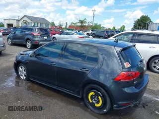 2017 Volkswagen GTI S z VIN 3VW4T7AU7HM068899, wystawiony jako IAAI lot #42194733 z przebiegiem 67 396 mil mil oraz . Historia ofert i sprzedaży dostępna na DreamBid. Obrazek 3.