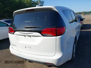 2020 Chrysler Pacifica Touring with VIN 2C4RC1FG4LR135808, listed as a IAAI auction lot 42553096 with 152,942 mi miles and . Bid and sale history available at DreamBid. Image 16.