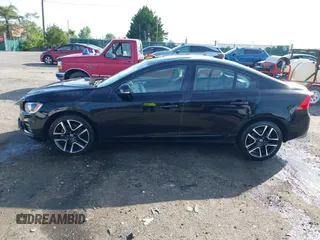 2017 Volvo S60 Dynamic z VIN YV140MTL2H2437104, wystawiony jako IAAI lot #42398891 z przebiegiem 78 162 mil mil oraz . Historia ofert i sprzedaży dostępna na DreamBid. Obrazek 14.
