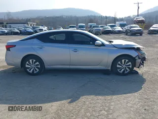 2022 Nissan Altima 2.5 S with VIN 1N4BL4BV2NN413294, listed as a IAAI auction lot 41786026 with 32,366 mi miles. Bid and sale history available at carsss.com. Image 14.