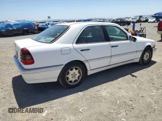 2000 Mercedes-Benz C 230/260/280/320 z VIN WDBHA29G4YA860192, wystawiony jako Copart lot #55161175 z przebiegiem 196 961 mil mil oraz Szkoda całkowita • Salvage title. Historia ofert i sprzedaży dostępna na DreamBid. Obrazek 3.