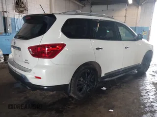 2017 Nissan Pathfinder SL z VIN 5N1DR2MM6HC668911, wystawiony jako IAAI lot #42270084 z przebiegiem 85 055 mil mil oraz . Historia ofert i sprzedaży dostępna na DreamBid. Obrazek 4.
