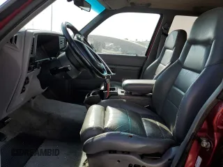 1994 Ford Explorer Eddie Bauer z VIN 1FMDU34X3RUB37188, wystawiony jako Copart lot #77674574 z przebiegiem 64 028 mil mil oraz Szkoda całkowita • Salvage title. Historia ofert i sprzedaży dostępna na DreamBid. Obrazek 7.