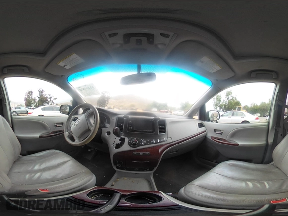 2013 Toyota Sienna XLE AAS с VIN 5TDYK3DC5DS386789, выставлен на аукционе IAAI как лот 42164870 с пробегом 171 786 миль миль и . История ставок и продаж доступна на DreamBid. Изображение 18.