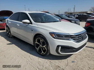 2020 Volkswagen Passat 2.0T R-Line with VIN 1VWMA7A38LC023753, listed as a Copart auction lot 40892593 with 48,073 mi miles. Bid and sale history available at carsss.com. Image 4.