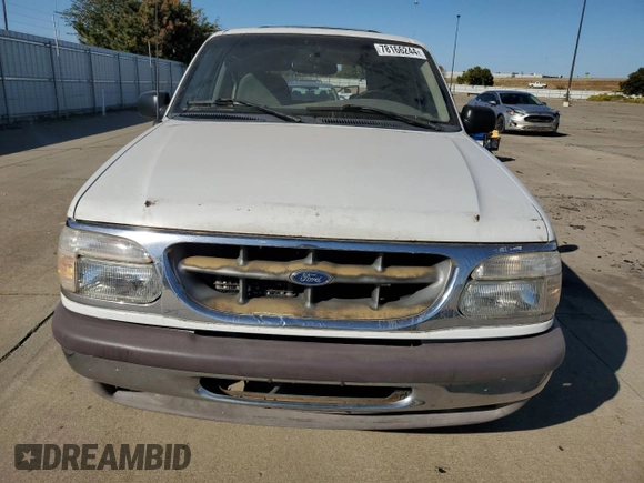 1997 Ford Explorer XLT z VIN 1FMDU32P8VZC08904, wystawiony jako Copart lot #78166244 z przebiegiem 232 404 mil mil oraz Szkoda całkowita • Salvage title. Historia ofert i sprzedaży dostępna na DreamBid. Obrazek 5.