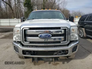 2012 Ford F-250 XL z VIN 1FTBF2B63CEA19489, wystawiony jako Copart lot #50071255 z przebiegiem 124 268 mil mil oraz Szkoda całkowita • Salvage title. Historia ofert i sprzedaży dostępna na DreamBid. Obrazek 5.