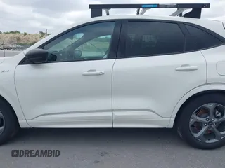 2024 Ford Escape ST-Line with VIN 1FMCU0MZ3RUA27673, listed as a IAAI auction lot 41982740 with 1,484 mi miles and . Bid and sale history available at DreamBid. Image 15.