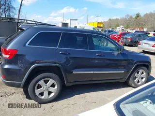 2013 Jeep Grand Cherokee Laredo with VIN 1C4RJFAG1DC592371, listed as a IAAI auction lot 42064993 with 136,154 mi miles. Bid and sale history available at carsss.com. Image 13.