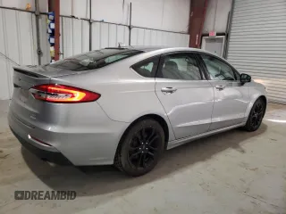 2020 Ford Fusion SE with VIN 3FA6P0HD8LR220834, listed as a Copart auction lot 63946975 with 131,475 mi miles and Clean title. Bid and sale history available at DreamBid. Image 3.