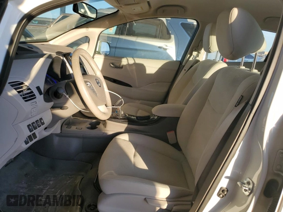 2017 Nissan LEAF SL with VIN 1N4BZ0CPXHC300894, listed as a Copart auction lot 82243014 with 9,895 mi miles and Clean Title. Bid and sale history available at carsss.com. Image 7.