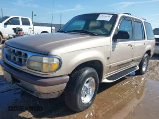 1997 Ford Explorer XLT with VIN 1FMDU32P3VZA18590, listed as a IAAI auction lot 42694445 with 137,939 mi miles and . Bid and sale history available at DreamBid. Image 2.