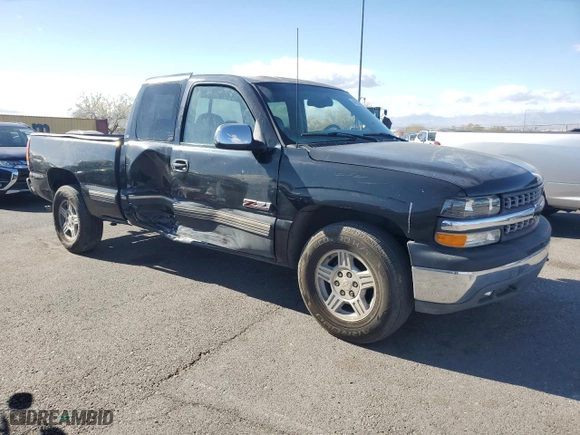 2000 Chevrolet Silverado 1500 LT with VIN 1GCEK19T3YE128282, listed as a Copart auction lot 44359805 with 153,728 mi miles and Salvage Title. Bid and sale history available at carsss.com. Image 4.