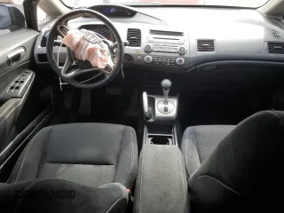2009 Honda Civic LX-S z VIN 2HGFA16679H016845, wystawiony jako Copart lot #56895655 z przebiegiem 225 898 mil mil oraz Czysty tytuł • Clean title. Historia ofert i sprzedaży dostępna na DreamBid. Obrazek 8.