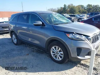 2020 Kia Sorento LX with VIN 5XYPG4A36LG698767, listed as a IAAI auction lot 40711932 with 38,979 mi miles. Bid and sale history available at carsss.com. Image 1.