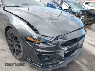 2018 Ford Mustang EcoBoost z VIN 1FA6P8THXJ5154523, wystawiony jako IAAI lot #41523923 z przebiegiem 94 330 mil mil oraz . Historia ofert i sprzedaży dostępna na DreamBid. Obrazek 6.