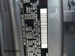 2018 Volvo XC90 Momentum z VIN YV4A22PKXJ1375100, wystawiony jako Copart lot #57779695 z przebiegiem 111 617 mil mil oraz Szkoda całkowita • Salvage title. Historia ofert i sprzedaży dostępna na DreamBid. Obrazek 13.