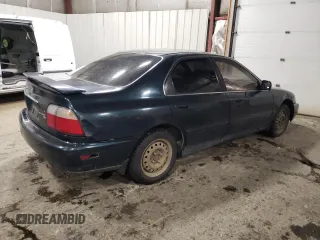 1996 Honda Accord EX with VIN 1HGCD5658TA248126, listed as a Copart auction lot 44596815 with 182,856 mi miles and Clean Title. Bid and sale history available at DreamBid. Image 3.