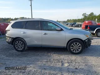 2015 Nissan Pathfinder SV с VIN 5N1AR2MM0FC686224, выставлен на аукционе IAAI как лот 41887640 с пробегом 166 379 миль миль и . История ставок и продаж доступна на DreamBid. Изображение 14.