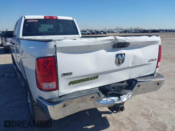 2015 Ram 2500 Tradesman с VIN 3C6UR5HL8FG670037, выставлен на аукционе IAAI как лот 41410963 с пробегом 309 304 миль миль и . История ставок и продаж доступна на DreamBid. Изображение 6.