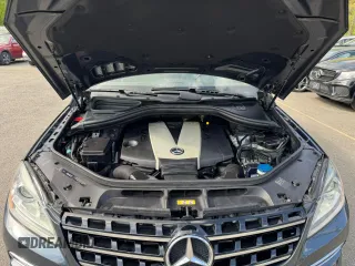 2012 Mercedes-Benz M 350 z VIN 4JGDA2EB0CA030386, wystawiony jako Copart lot #56890935 z przebiegiem 162 086 mil mil oraz Tytuł czysty. Historia ofert i sprzedaży dostępna na DreamBid. Obrazek 8.