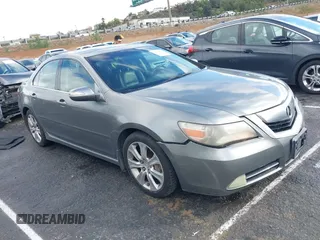 2009 Acura RL Tech Pkg with VIN JH4KB26629C000859, listed as a IAAI auction lot 41539982 with 206,401 mi miles. Bid and sale history available at carsss.com. Image 1.