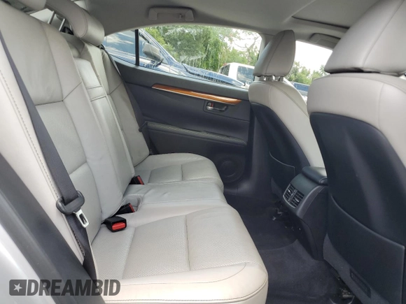 2014 Lexus ES 300h z VIN JTHBW1GG2E2039067, wystawiony jako Copart lot #60288275 z przebiegiem 104 268 mil mil oraz Czysty tytuł • Clean title. Historia ofert i sprzedaży dostępna na DreamBid. Obrazek 10.