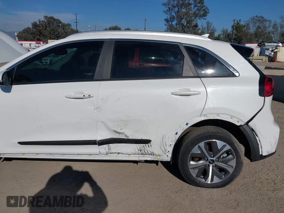 2022 Kia Niro EV S with VIN KNDCC3LG1N5160736, listed as a IAAI auction lot 41862260 with 46,812 mi miles. Bid and sale history available at carsss.com. Image 6.