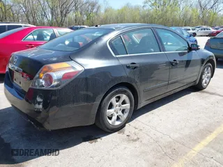 2008 Nissan Altima 3.5 SE with VIN 1N4BL21E28C140184, listed as a IAAI auction lot 41979848 with 146,107 mi miles. Bid and sale history available at carsss.com. Image 4.
