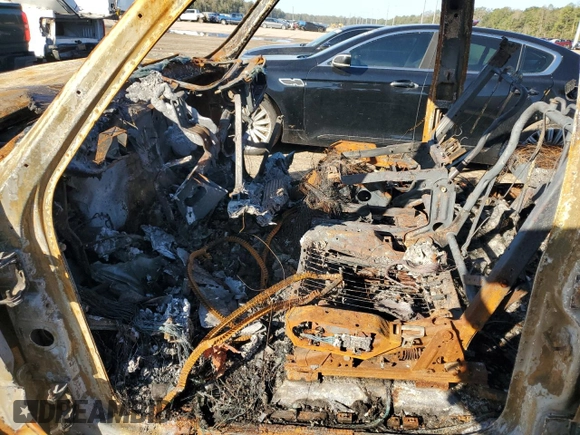 2004 GMC Sierra 2500HD z VIN 1GTHK23144F141847, wystawiony jako Copart lot #81376684 z przebiegiem Nie podano mil oraz Szkoda całkowita • Salvage title. Historia ofert i sprzedaży dostępna na DreamBid. Obrazek 7.
