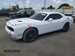 2019 Dodge Challenger SXT z VIN 2C3CDZAG4KH642161, wystawiony jako Copart lot #59990905 z przebiegiem 124 300 mil mil oraz Szkoda całkowita • Salvage title. Historia ofert i sprzedaży dostępna na DreamBid. Obrazek 1.