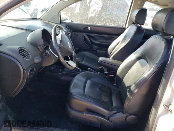 2009 Volkswagen Beetle S with VIN 3VWRW31C39M503187, listed as a Copart auction lot 83265224 with 135,546 mi miles and Non Repairable. Bid and sale history available at DreamBid. Image 7.
