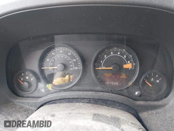 2014 Jeep Patriot Latitude with VIN 1C4NJRFB6ED778433, listed as a IAAI auction lot 41211522 with 127,506 mi miles. Bid and sale history available at carsss.com. Image 7.